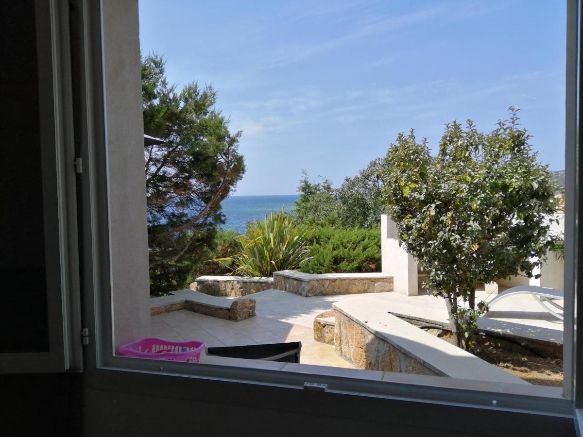 Appartement Pied Dans L Eau Et Vue Mer Magnifique Sartène Eksteriør bilde